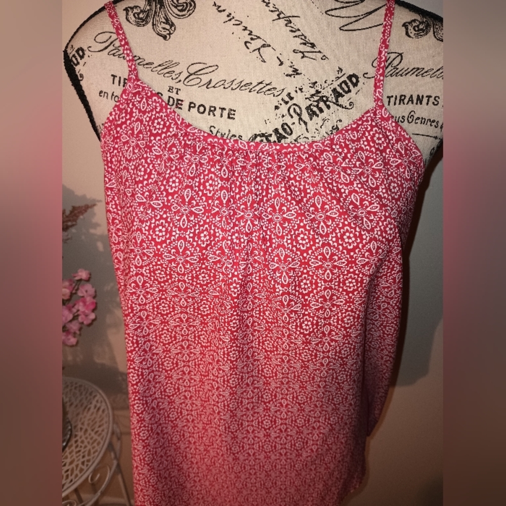 Women's Faded Glory Red and White Floral Spaghetti Strap Camisole Tank Size 4/6